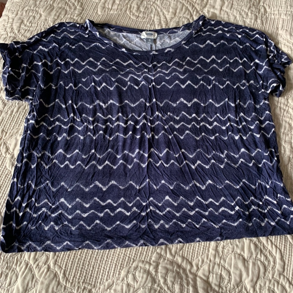 Old Navy cropped tee